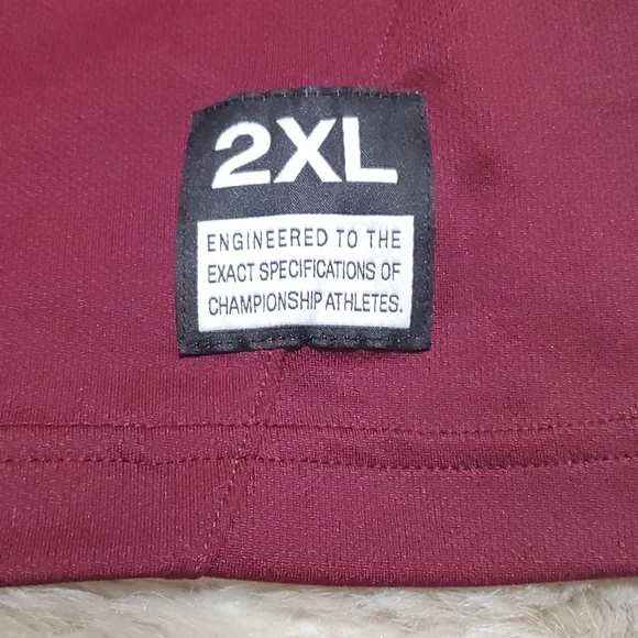 Womens like new burgundy Nike baseball T-shirt - Picture 2 of 6